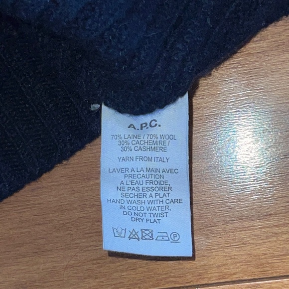 A.P.C. Women’s Wool & Cashmere Sweater - Picture 6 of 6